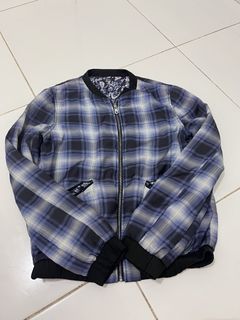 (Kategori: ) berada di . Dikirim oleh declutterforgood (ID iklan 1457725666, Gambar 1). Deskripsi: .