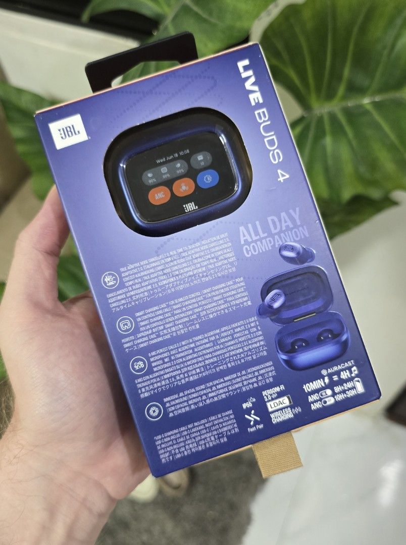 JBL Live Buds 4 (Category: Earphones) located in Malabon City. Submitted by hyruwatchesandaccessories (Listing ID 1457886538, Image 1). Description: JBL Live Buds 4 Blue / Silver P.6k.