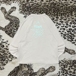 (Category: ) located in . Submitted by ejay.thrift.clothes (Listing ID 1457890199, Image 1). Description: .