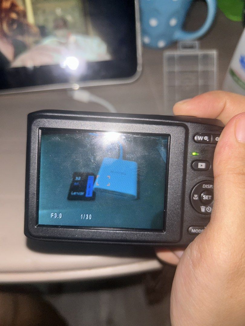 KODAK PIXPRO FZ45 (Category: Cameras) located in Taytay. Submitted by desireecbltr (Listing ID 1457892880, Image 2). Description: Inclusion Battery with case Card reader for IPhone lightning cable 32Gb Memory card Hard Case.
