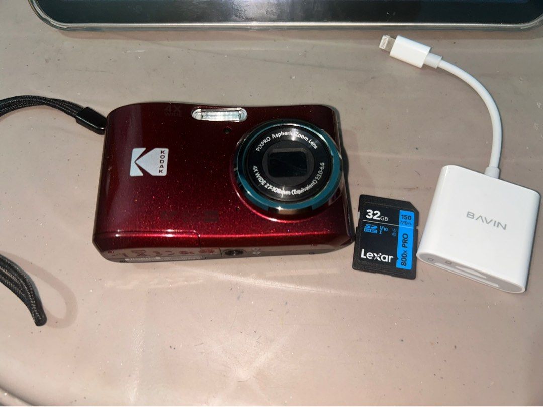 KODAK PIXPRO FZ45 (Category: Cameras) located in Taytay. Submitted by desireecbltr (Listing ID 1457892880, Image 3). Description: Inclusion Battery with case Card reader for IPhone lightning cable 32Gb Memory card Hard Case.