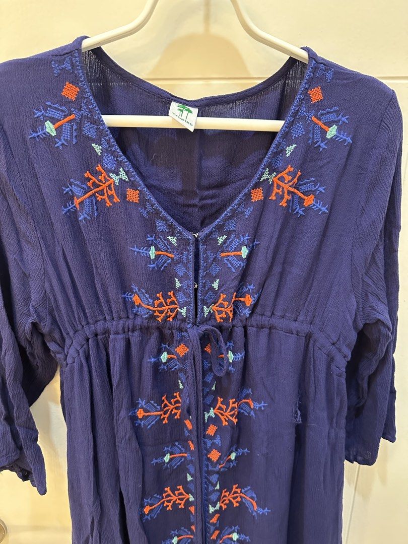 Kultura Midi Dress Medium (Category: Dresses) located in Pasay City. Submitted by behua (Listing ID 1457800753, Image 2). Description: Not used Dark blue No issues No meet up.