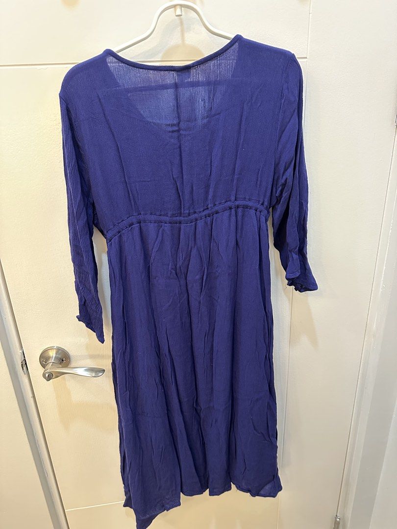 Kultura Midi Dress Medium (Category: Dresses) located in Pasay City. Submitted by behua (Listing ID 1457800753, Image 3). Description: Not used Dark blue No issues No meet up.
