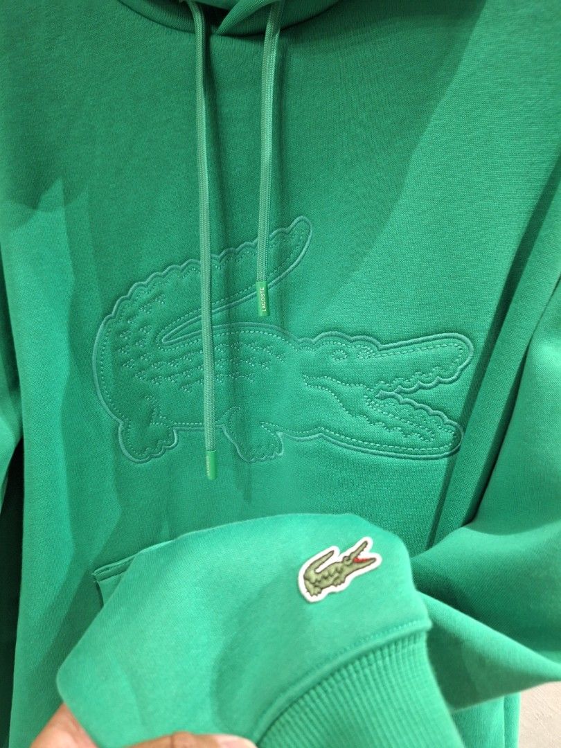 Lacoste pullover fleece hoodie green (Category: Coats, Jackets and Outerwear) located in Muntinlupa City. Submitted by kstefanomela14 (Listing ID 1457867895, Image 3). Description: Lacoste pullover hoddie sweater Small - 20x26 Medium - 21x27 Large - 22x28 XL - 23x29 Xxl - 24x30 Cod cop Lbc lalamove j&t.