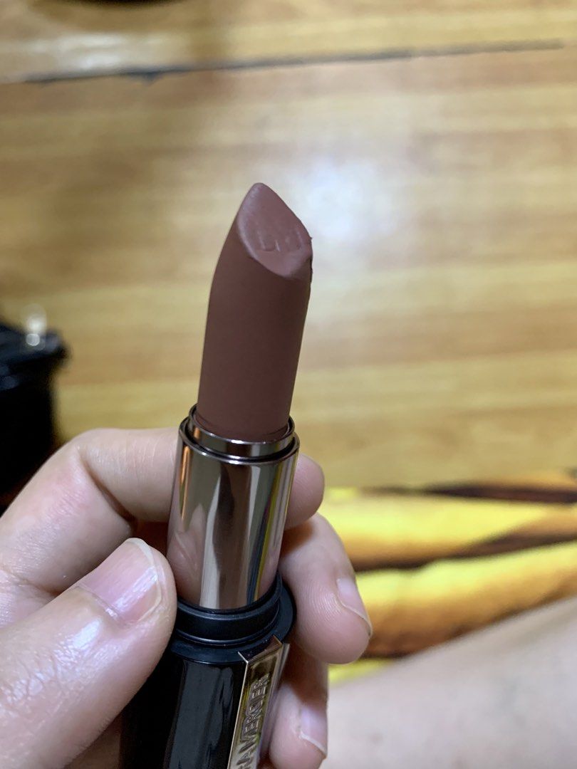 Laura Mercier caviar smoothing matte lipstick (Category: Makeup) located in Manila. Submitted by luxelooks.cloud (Listing ID 1457729388, Image 3). Description: Swatch on hand Good as new Shade: brown suede.