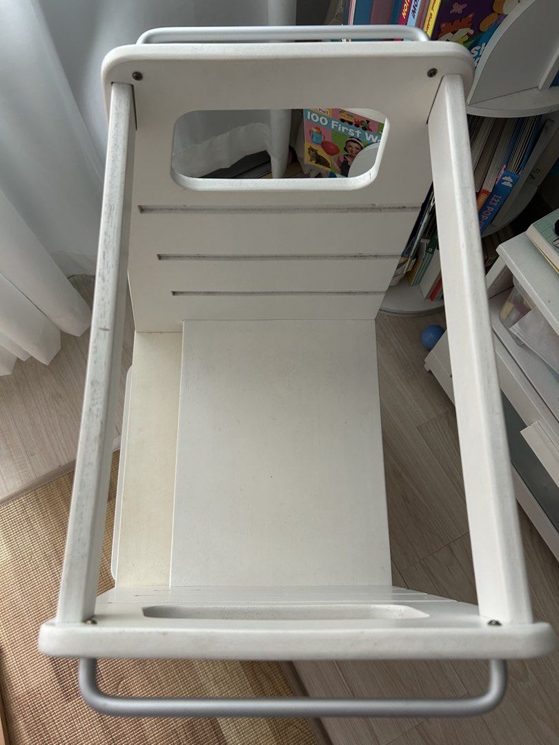 Learning Tower (Category: Other Kids Furniture) located in Kuala Lumpur. Submitted by nurfatinaiza (Listing ID 1457771884, Image 3). Description: Condition 6/10 ASIS Pickup in Wangsa Maju Some scratches and stains.