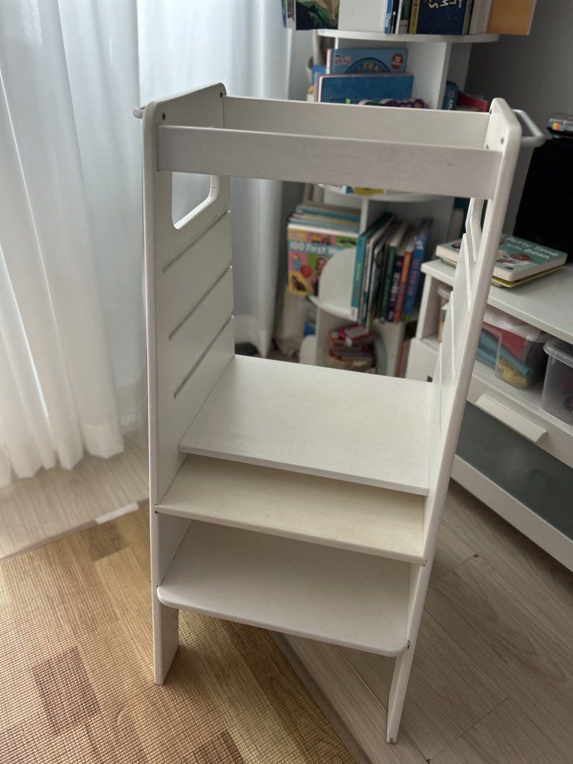Learning Tower (Category: Other Kids Furniture) located in Kuala Lumpur. Submitted by nurfatinaiza (Listing ID 1457771884, Image 1). Description: Condition 6/10 ASIS Pickup in Wangsa Maju Some scratches and stains.