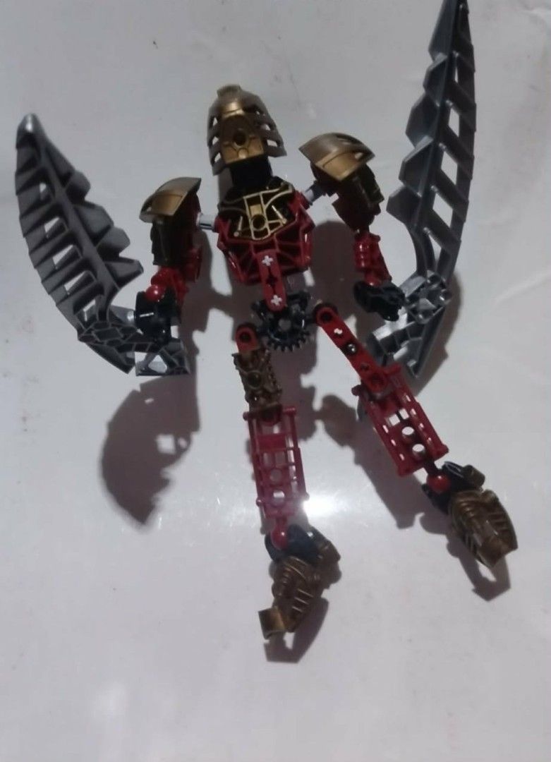 LEGO Bionicle Figures - Various Sets (Category: Lego & Building Sets) located in Quezon City. Submitted by mkarlranot (Listing ID 1457790759, Image 2). Description: - Collection of LEGO Bionicle figures. - Features several distinct characters. - Includes weapons and accessories. - Some figures are assembled, others may be partially disassembled. - Ideal for collectors and fans of the Bionicle universe. - All pieces shown in photos are included. -
