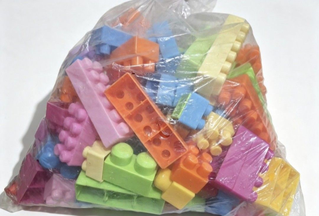 Lego/Blocks Bundle (Category: Lego & Building Sets) located in Bulacan. Submitted by gjeen (Listing ID 1456801305, Image 3). Description: Take All Selling As Is.