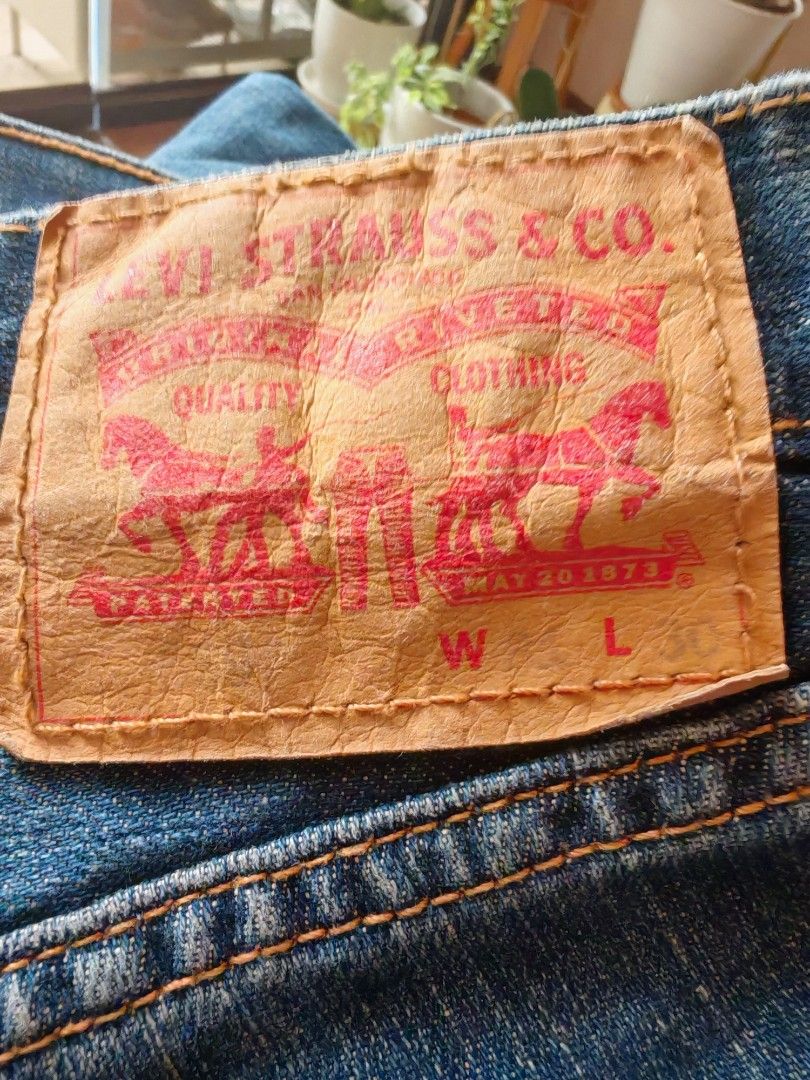 Levi's 559 Original Fit Jeans (Category: Jeans) located in Makati City. Submitted by z3honda (Listing ID 1457725053, Image 3). Description: - Classic Levi's 559 jeans 31x30 - Button fly closure - Medium blue wash with subtle fading - Iconic red tab detail - Made from durable, high-quality denim - Essential wardrobe staple for casual styling.