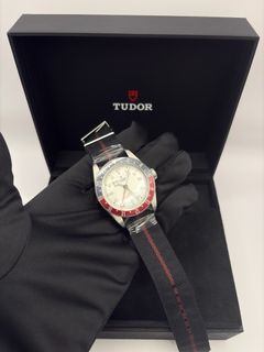 (Category: ) located in . Submitted by watchesbyalif (Listing ID 1457789116, Image 1). Description: .