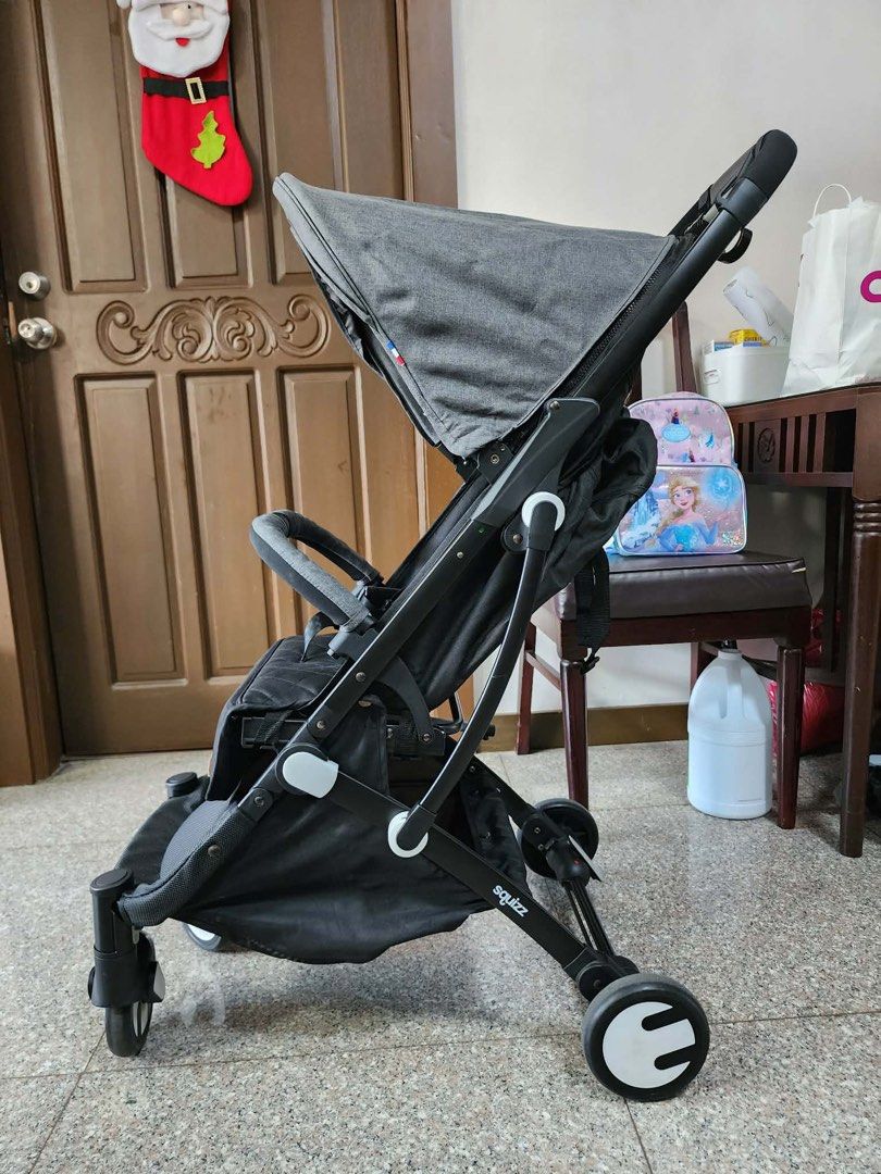 Looping Squizz 3 Stroller - Grey (Category: Strollers) located in Manila. Submitted by kristielyntan (Listing ID 1457724456, Image 3). Description: - Brand: Looping - Model: Squizz - Lightweight and easy to fold - Features a 5-point safety harness - Canopy for sun protection - Includes a storage basket - Ideal for travel and everyday use.