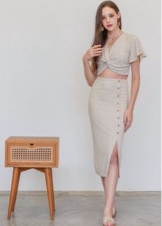 (Category: ) located in . Submitted by _cclothing (Listing ID 1457721280, Image 1). Description: .