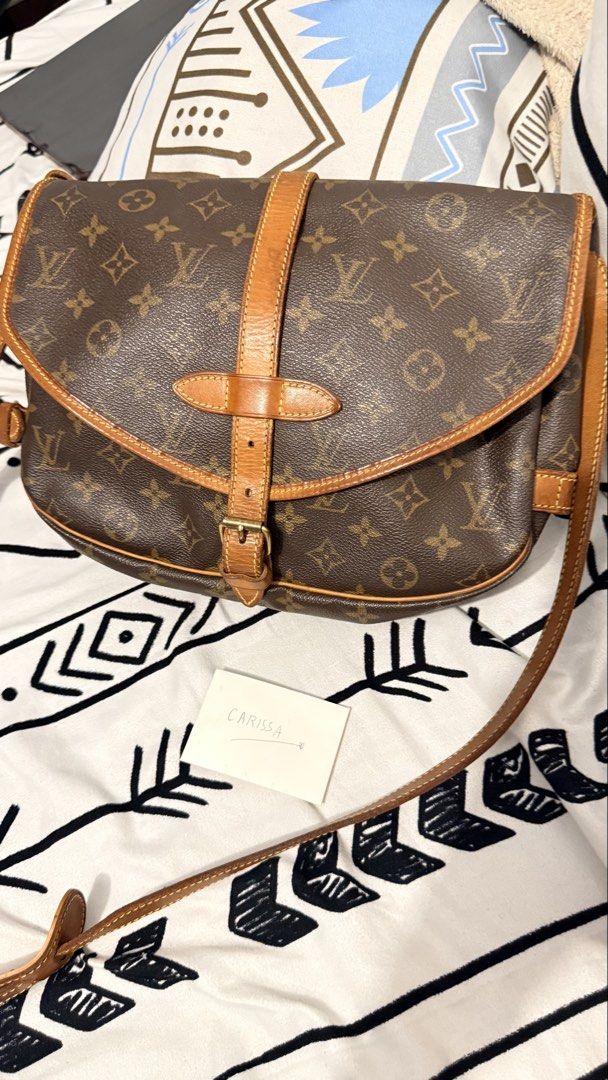 Lv saumur (Category: Luxury Bags & Wallets) located in Angeles City. Submitted by luxuresbagsandaccessories (Listing ID 1457902467, Image 1). Description: Guaranteed authentic Lv saumur On hand Open for layaway .