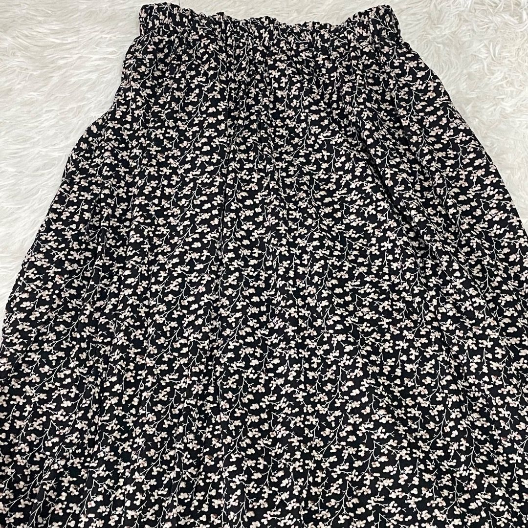 L-XL Maxi Floral Skirt (Category: Skirts) located in Bacolor. Submitted by chicn_classy (Listing ID 1457730238, Image 3). Description: .