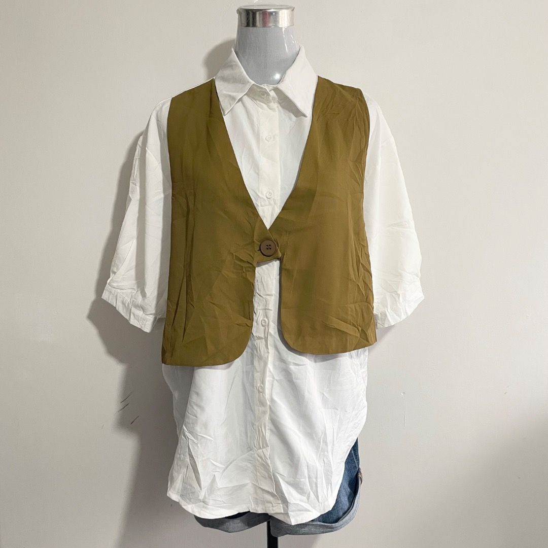 L-XL Polo with Vest Design (Category: Blouses) located in Bacolor. Submitted by chicn_classy (Listing ID 1457717675, Image 3). Description: .