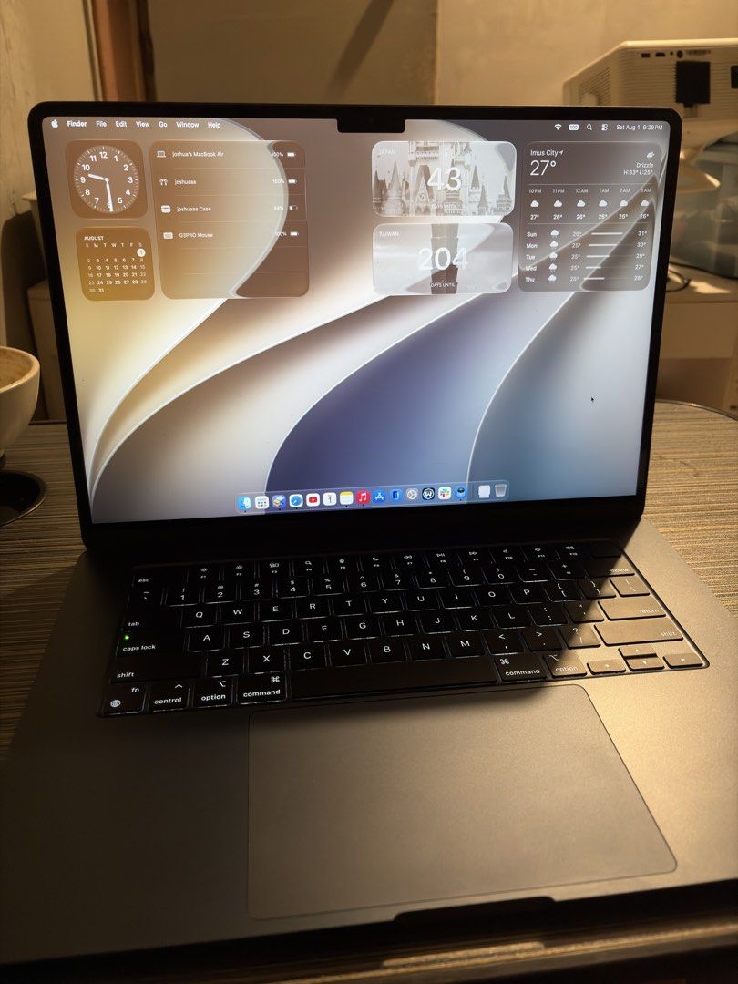M3 Air 15 inch (Category: Laptops & Notebooks) located in Manila. Submitted by swiftphoenix-be46 (Listing ID 1457715813, Image 1). Description: MacBook Air M3 15” — 8GB/256GB 🍎 FOR SALE — MacBook Air M3 15-inch Specs: M3 Chip 8GB RAM 256GB SSD 15.3” Liquid Retina Display 100% Battery Health Warranty until June 24, 2027 Excellent condition 💰 Selling Price: ₱60,000 Meetup SM Molino.
