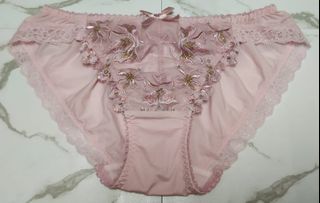 (Category: ) located in . Submitted by AnnieMcq (Listing ID 1457815662, Image 1). Description: .