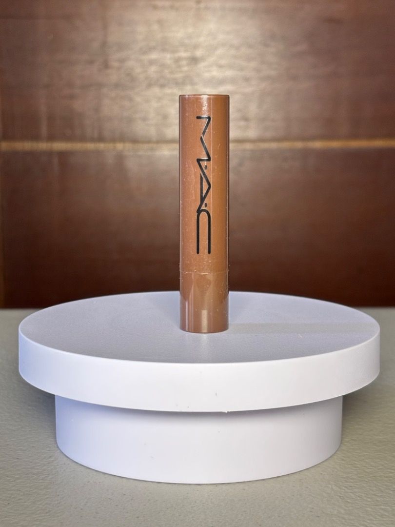 MAC Squirt Plumping Gloss Lip Balm in Lower Cut (Category: Makeup) located in Balanga. Submitted by chaiee.btn (Listing ID 1457807472, Image 1). Description: *used max 2 times only RFS did not like the plumping sensation on my lips 🥲 *pretty brownish nude shade Please check photos for actual condition. “As is basis”: Buyer accepts all declared, visible and/or unnoticed faults, damage, and/or missing parts, if any, the moment he/she pays. ‣ declu