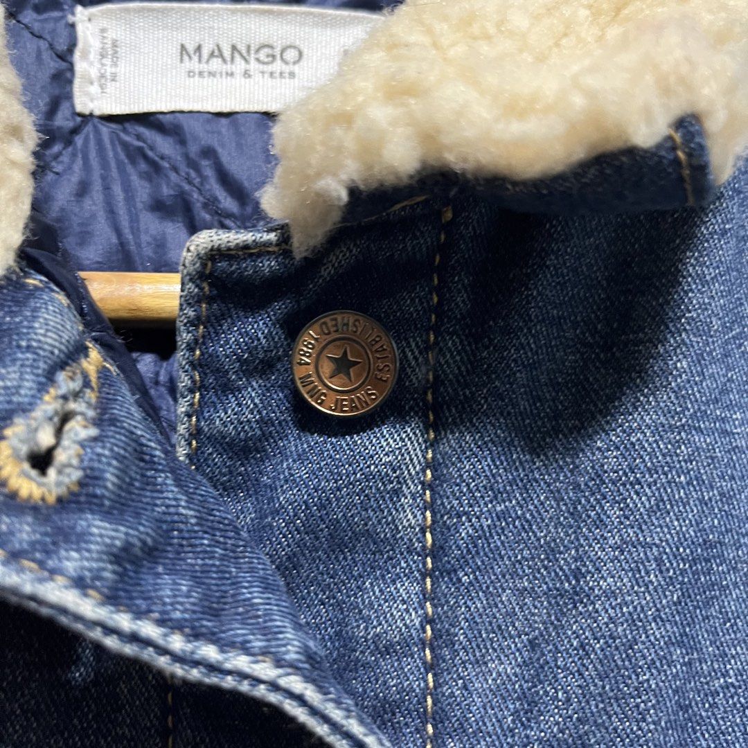 Mango denim jacket (Category: Coats, Jackets and Outerwear) located in Kadingilan. Submitted by tejaresnick (Listing ID 1457727349, Image 2). Description: Excellent condition No issue Color rate 9.5/10 .