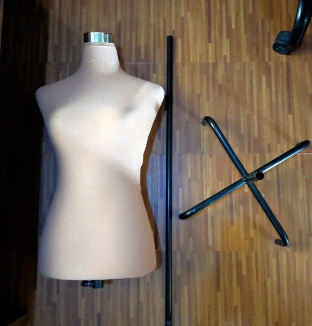 Mannequin for rent (Category: Food, Event & Party Services) located in Manila. Submitted by xxrebelts (Listing ID 1457846396, Image 2). Description: Mannequin for rent ‼️ ₱200 for 2 days rent Color: beige and cream white 📍Quezon city - Adjustable metal stand included - Perfect for tailors, designers, and home use - Easy to assemble and adjust height - Great for showcasing garments.