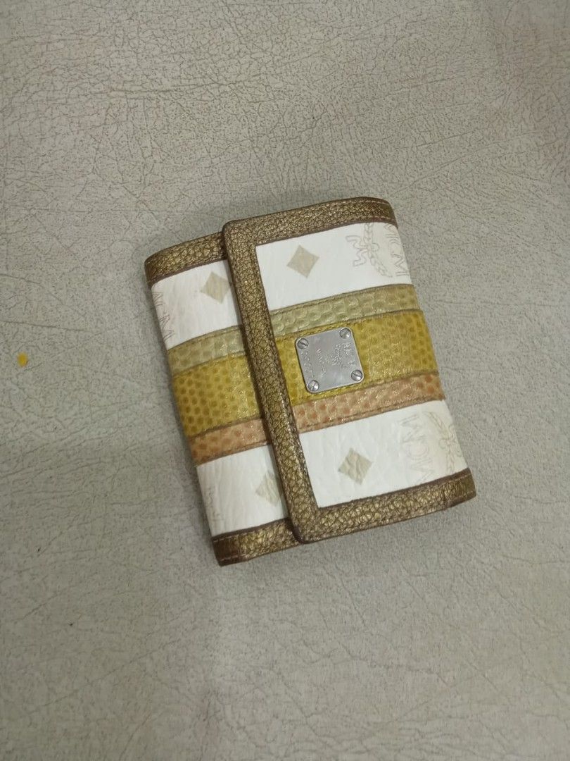 MCM wallets (Category: Wallets & Card holders) located in Seri Kembangan. Submitted by kween25 (Listing ID 1457738464, Image 1). Description: Cream rm100 Pink rm100 Red rm70.