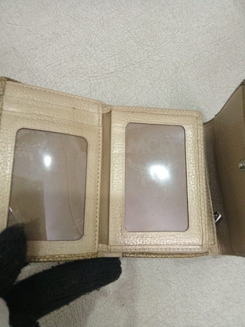 MCM wallets (Category: Wallets & Card holders) located in Seri Kembangan. Submitted by kween25 (Listing ID 1457738464, Image 2). Description: Cream rm100 Pink rm100 Red rm70.