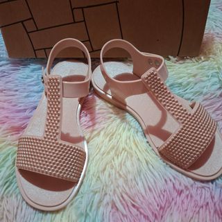 (Category: ) located in . Submitted by assortedkidzstuffs (Listing ID 1457743551, Image 1). Description: .