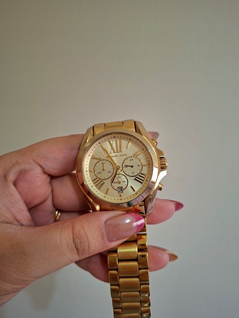 Michael Kors Watch (Authentic) (Category: Men's Watches) located in Rizal. Submitted by maurchive (Listing ID 1457743928, Image 1). Description: - Authentic - Need new battery & Cleaning - Visible scratches but does not affect the overall functions - All working.