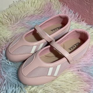 (Category: ) located in . Submitted by strawbyeries (Listing ID 1457896106, Image 1). Description: .