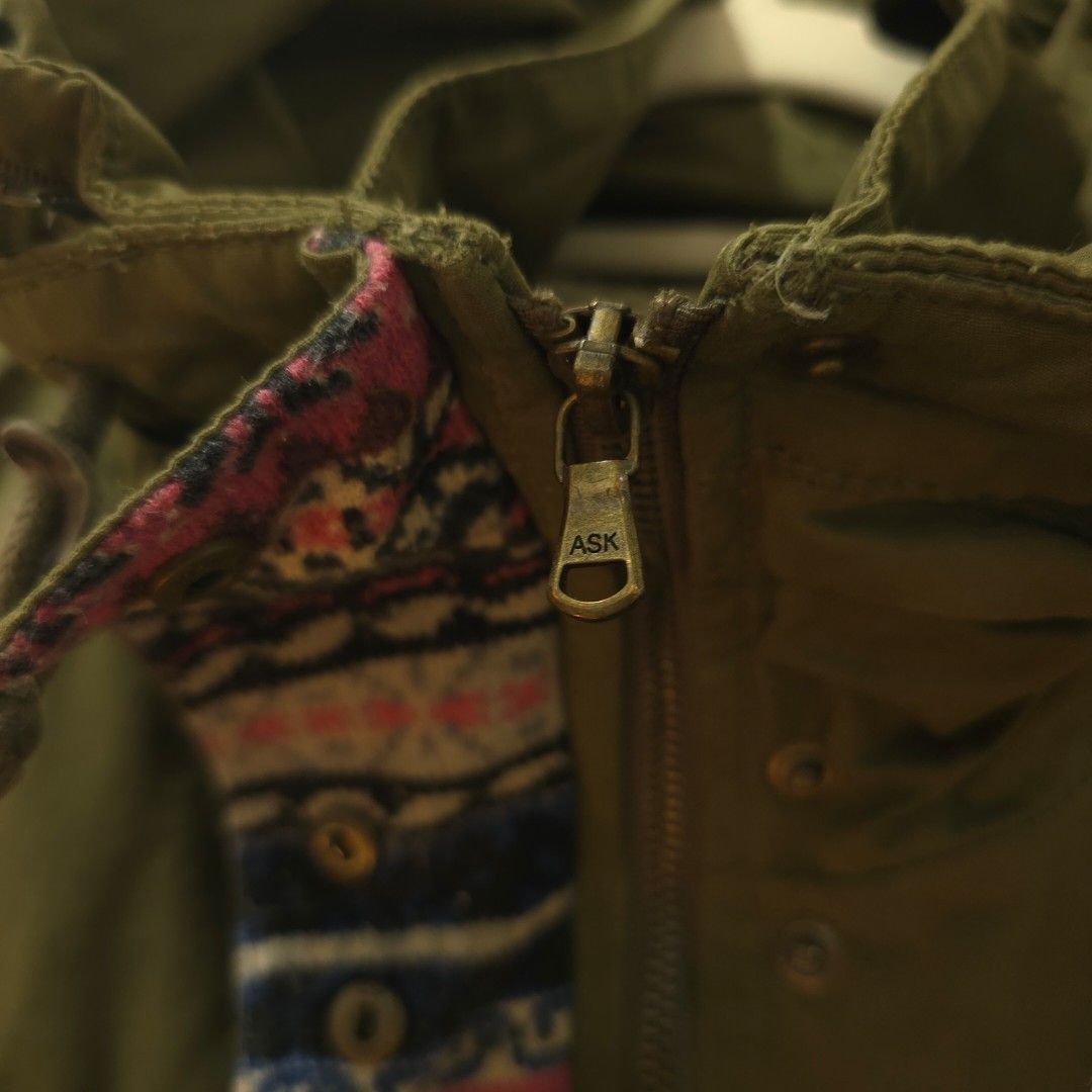 Military Parka Jacket (Category: Coats, Jackets and Outerwear) located in Cagayan de Oro. Submitted by dump.gallery (Listing ID 1457723944, Image 2). Description: Military Parka Olive Jacket 20.5 x 28 Condition rate: 10/10 Color rate: 10/10 Issue/s: None Mine: P 699.