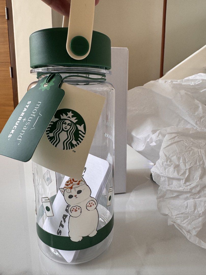 Mofusand + Starbucks SG exclusive waterbottle (Category: Water Bottles & Tumblers) located in Manila. Submitted by kkc.55 (Listing ID 1457740622, Image 1). Description: Onhand!!! Limited stocks Mofusand + Starbucks SG exclusive waterbottle 21.5oz ( with box ).