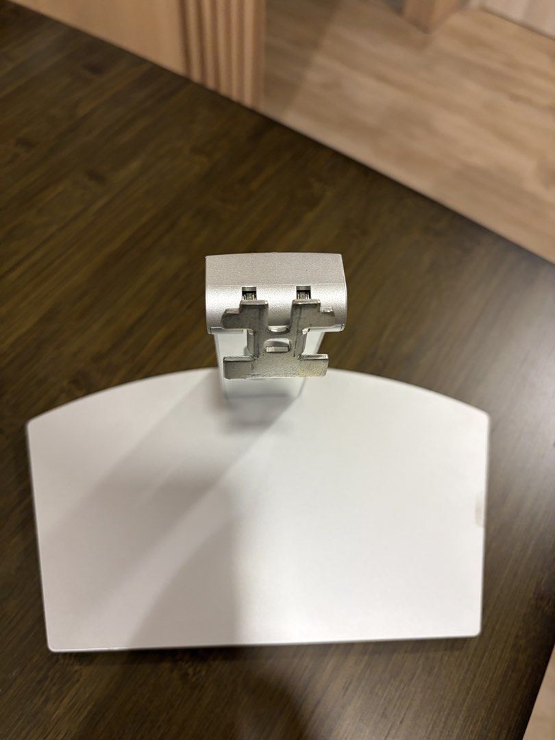 Monitor stand (Category: Monitor Screens) located in Singapore. Submitted by yoshey (Listing ID 1457794056, Image 2). Description: Letting go one spare monitor stand. Silver finish. Sturdy base. Improves ergonomics..