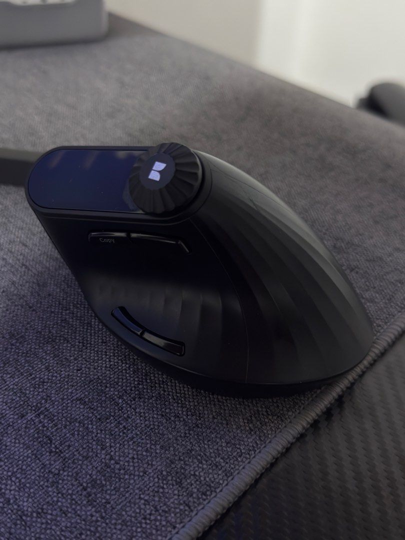 Monster Airmairs M2 MAX Vertical Mouse Ergonomic Wireless (Category: Mouse & Mousepads) located in Quezon City. Submitted by valchoowa (Listing ID 1457799420, Image 1). Description: .