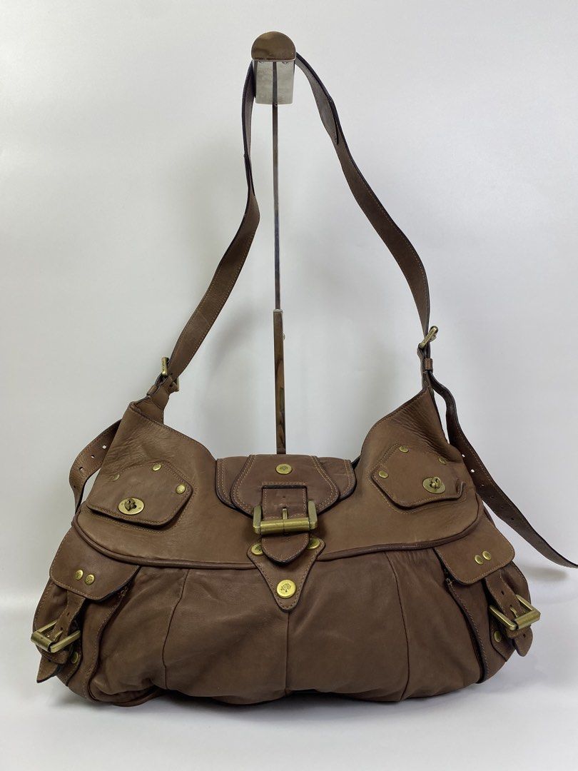 MULBERRY JONI SHOULDER BAGS (Category: Luxury Bags & Wallets) located in Dasmarinas. Submitted by goodbuyartisanal (Listing ID 1457773479, Image 2). Description: Mulberry Joni Shoulder Bags Excellent condition Price : 4000 + ship Pm me.