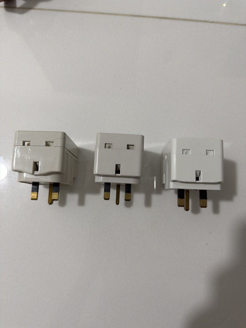 Multi plug (Category: Electrical, Adaptors & Sockets) located in Singapore. Submitted by shopohmeh (Listing ID 1457854511, Image 3). Description: $4 each take all for $10 Fast deal 👌🏼 .