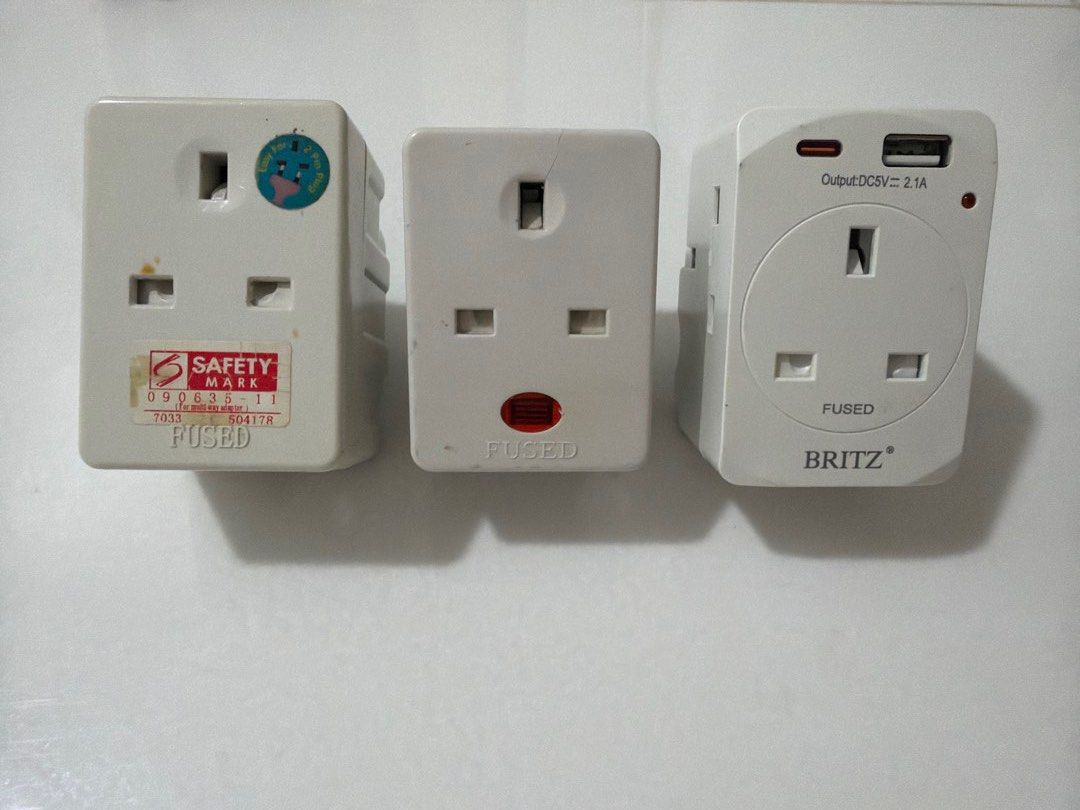 Multi plug (Category: Electrical, Adaptors & Sockets) located in Singapore. Submitted by shopohmeh (Listing ID 1457854511, Image 1). Description: $4 each take all for $10 Fast deal 👌🏼 .