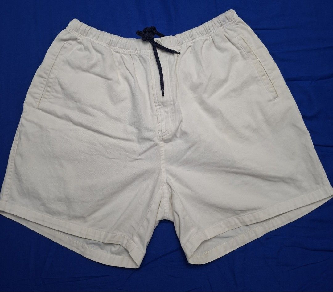 Nautica Deck Short (Category: Activewear) located in Antipolo. Submitted by d.tuazon (Listing ID 1457864383, Image 1). Description: This is a vintage off-white Nautica cotton elastic-waist shorts featuring a rear flapped pocket with the brand's classic logo embroidery.The exact retail price depends heavily on the production era and where you buy them: Vintage Resale Price: If these are a vintage 90s or early 2000s pair of cotton rigger/deck short