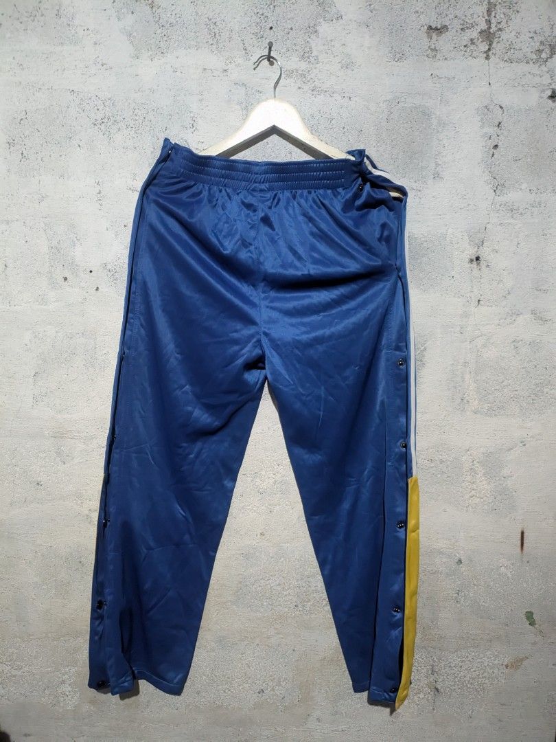NBA WARRIOR (Category: Joggers) located in Bacolod City. Submitted by zthrift24 (Listing ID 1457807367, Image 3). Description: CONDI 9 COLOR 9 W 28 LENGTH 39 THIGH 11 LEG HOLE 8 NO ISSUE NEED WASH.