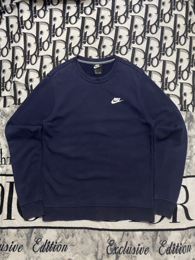Nike Crewneck (Category: Hoodies) located in Alfonso. Submitted by clyde.nicole.cerilo1 (Listing ID 1457722459, Image 1). Description: Nike Crewneck Size M On Tag 19.5 Width 27 Length Complete tags 8.9/10 Color Rate And Condition Print Details Sun fade On back Part but barely Notice Check Pics For Reference In Decent Condition Overall .