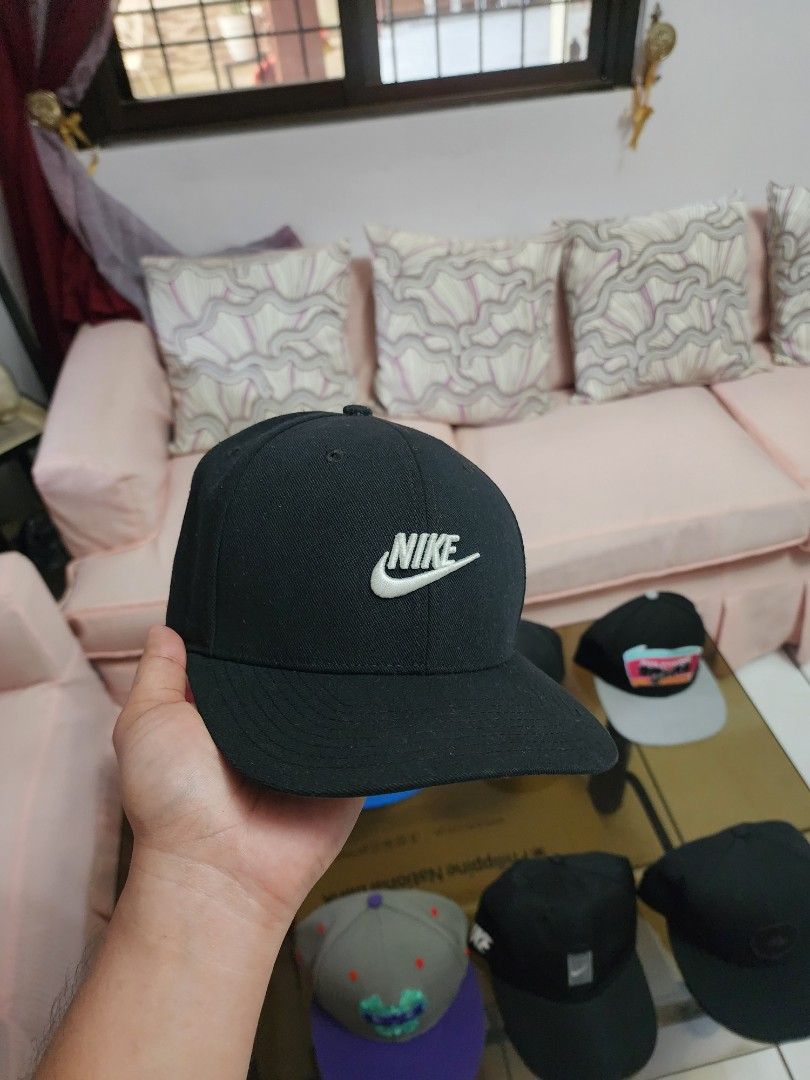 Nike Jordan caps (Category: Caps & Hats) located in Tanza. Submitted by coki27 (Listing ID 1457867980, Image 2). Description: For Sale Nike NSW Classic99 Cap Nike LBJ True Lion Cap Nike Vintage Tennis Cap Vans Marron Baseball Cap Legend of ZELDA Snapback Jordan Flight Classic99 Cap New Era SA SPURS (Off/Legit) Issue: needs cleaning since nastock sa lagayan 500 each only or take all for 3k. If 3 or more kukunin less 100 Meetup/pickup: Tanza Cavite