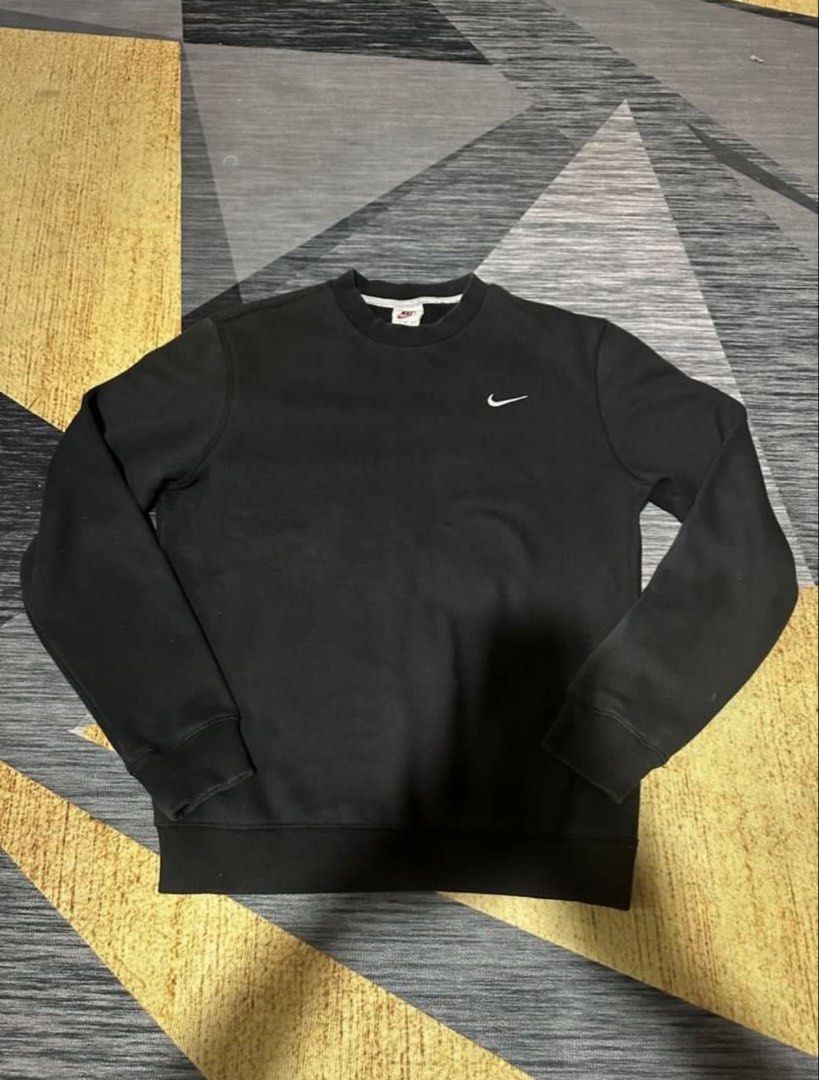 Nike sweater | Puma (Category: Others Tops) located in Subic. Submitted by declutterbyshit (Listing ID 1457886790, Image 2). Description: Nike swoosh sweater 26.5x20 9/10 550 Puma polo shirt Used once or Washed once lang ata pero new 29x20 350 Puma sweater Used once 26.5x21.5 500.