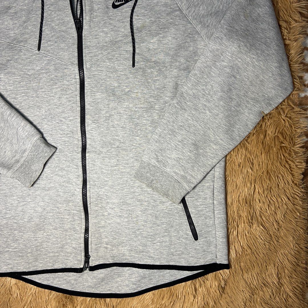 Nike TechFleece Zip-up Hoodie Jacket (Category: Coats, Jackets and Outerwear) located in Manila. Submitted by albrtthriftpicks (Listing ID 1457890375, Image 3). Description: 📍Nike TechFleece Zip-up Hoodie Jacket 23x28 dimes fit to L to XL 9.5/10 condition need deep wash 1,150+sf.