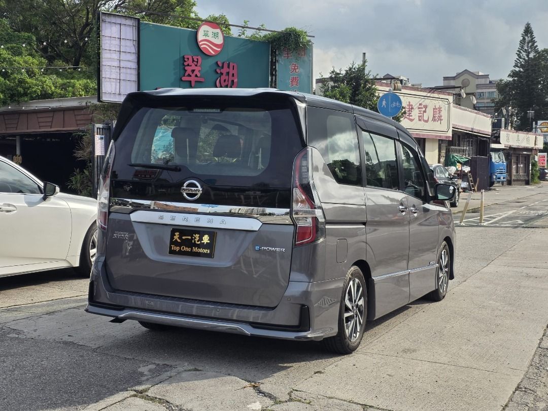 Nissan Serena e-Power Highway Star VIP Facelift Auto （分類：車輛放售）位於 Hong Kong。 由 t1usedcar 提交（商品編號 1457774550，圖片 2）。簡介： ⛽ 2020 Nissan Serena e-Power Highway Star VIP Facelift ⛽ 2020年．1首．行貨．10萬km．尾期免充電電動頂級7座版 ⛽家庭車．長泊室內．狀態良好．一直原廠保養．全正常．0碰撞 ⛽原裝VIP大包圍．新款V形鬼面罩．尾期LED頭尾燈．16吋軨 ⛽腳踢雙電趟門．尾期鑽石紋皮籠．前後3區冷氣．空氣淨化 ⛽中排獨立冷氣．內置窗簾．摺合餐桌．尾門玻璃開關．Keyless ⛽ 7吋觸屏．360度鏡頭．MOD動態探測系統．6個USB電插 ⛽ One-pedal-control．充電/寧靜模式．3駕駛模式．數碼錶板 ⛽前置摩打．136匹．320Nm．1.2直三引擎發電機 ⛽原廠數據24.4km/L ⛽元朗睇 ⛽查詢：