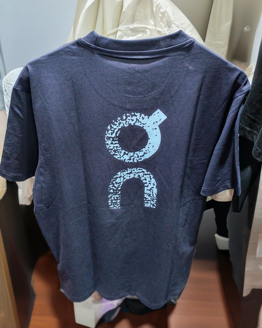 On cloud （分類：運動服裝）位於 Hong Kong。 由 mi.time 提交（商品編號 1457715654，圖片 2）。簡介： 。