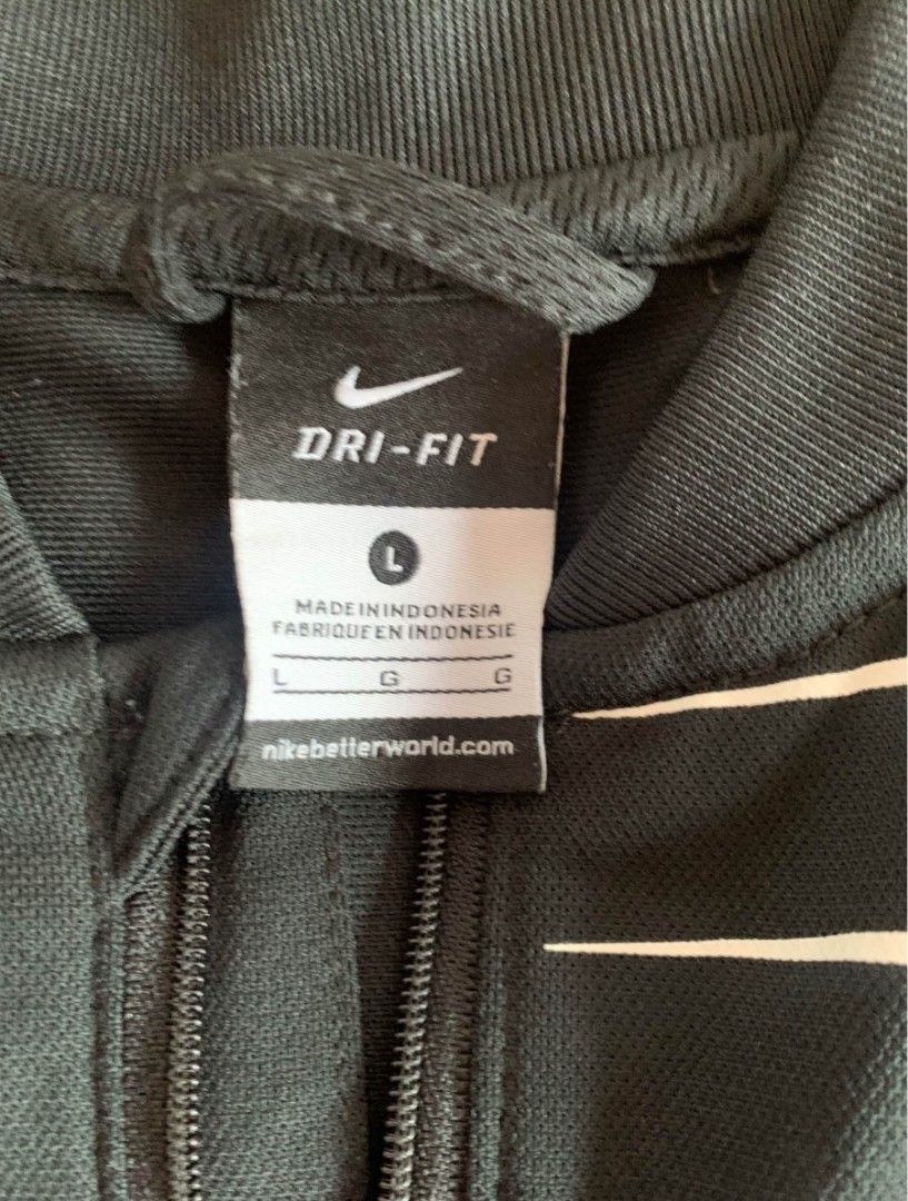 Original Dri fit Nike Zip Up (Category: Coats, Jackets and Outerwear) located in General Trias. Submitted by zulouse (Listing ID 1457834390, Image 2). Description: .