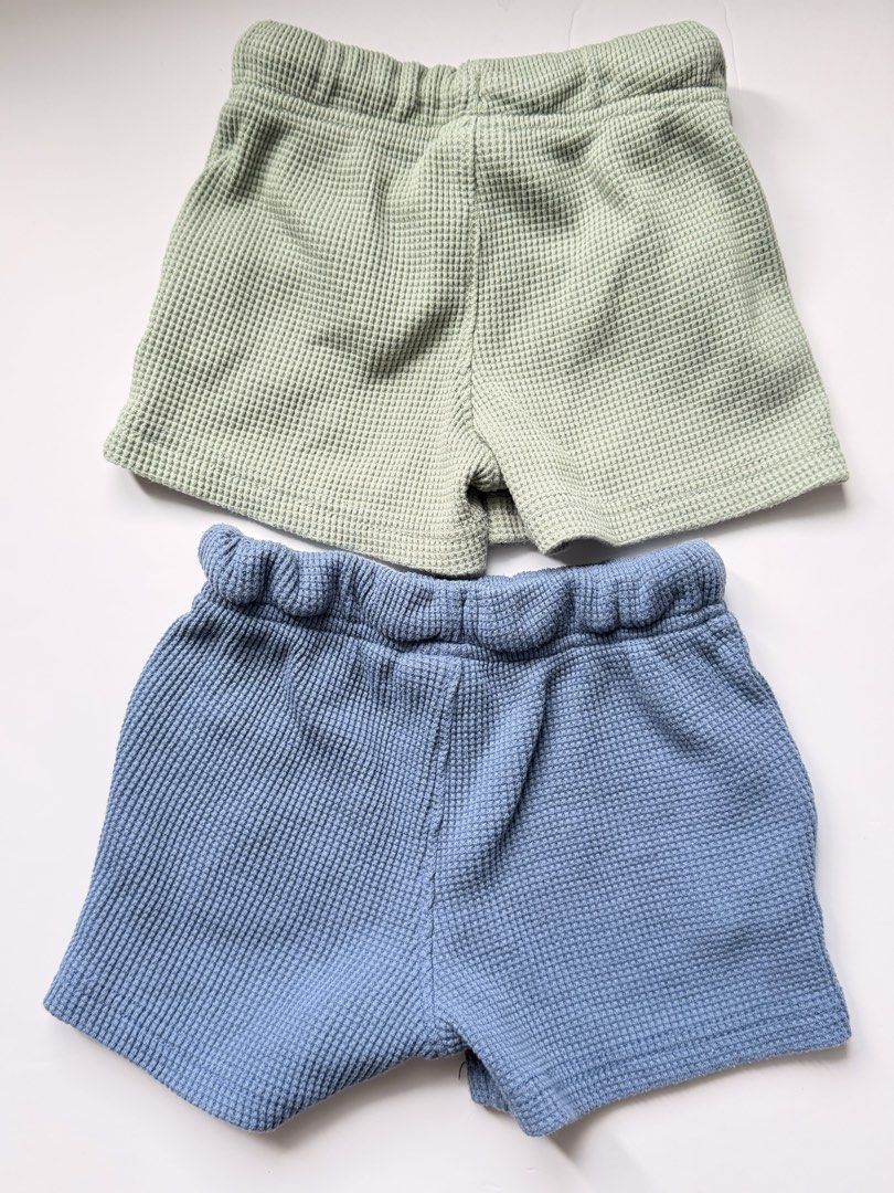 OshKosh B’gosh Shorts – 2-Piece Bundle (Category: Babies & Kids Fashion) located in Santa Rosa. Submitted by rainscloset29 (Listing ID 1457736735, Image 3). Description: Worn a few times only • 2 pcs • Size 12M • 1 sage green + 1 light blue • Waffle-textured fabric • Elastic waistband with drawstring • Side pockets • Original OshKosh B’gosh labels • In excellent condition • No stains, holes, or major flaws Selling as a set of 2 because my little 