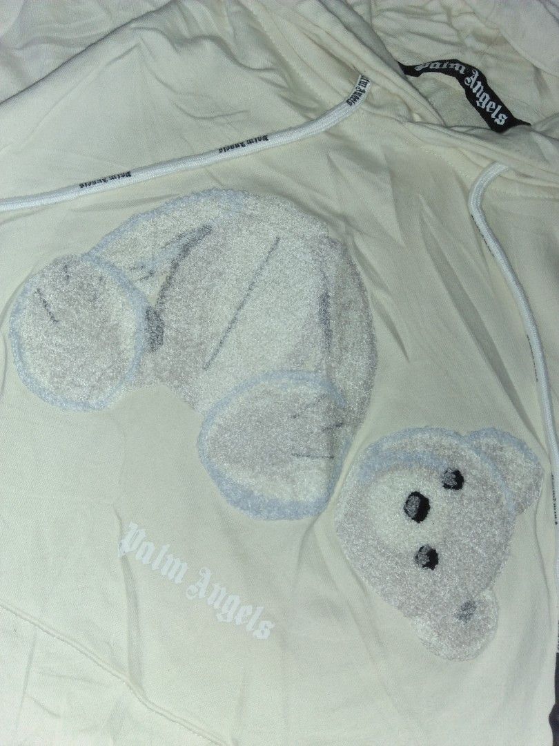 PALM ANGELS ICE BEAR HOODIE (Category: Hoodies) located in Cebu City. Submitted by imbapicker (Listing ID 1457822148, Image 2). Description: PALM ANGELS ICE BEAR HOODIE SIZE SMALL WIDTH 22" LENGTH 27" EXCELLENT CONDITION TO AS NEW NO ISSUE 5500 +SHIPP DM IF INTERESTED 📩 LOCATION LAPU-LAPU CITY.