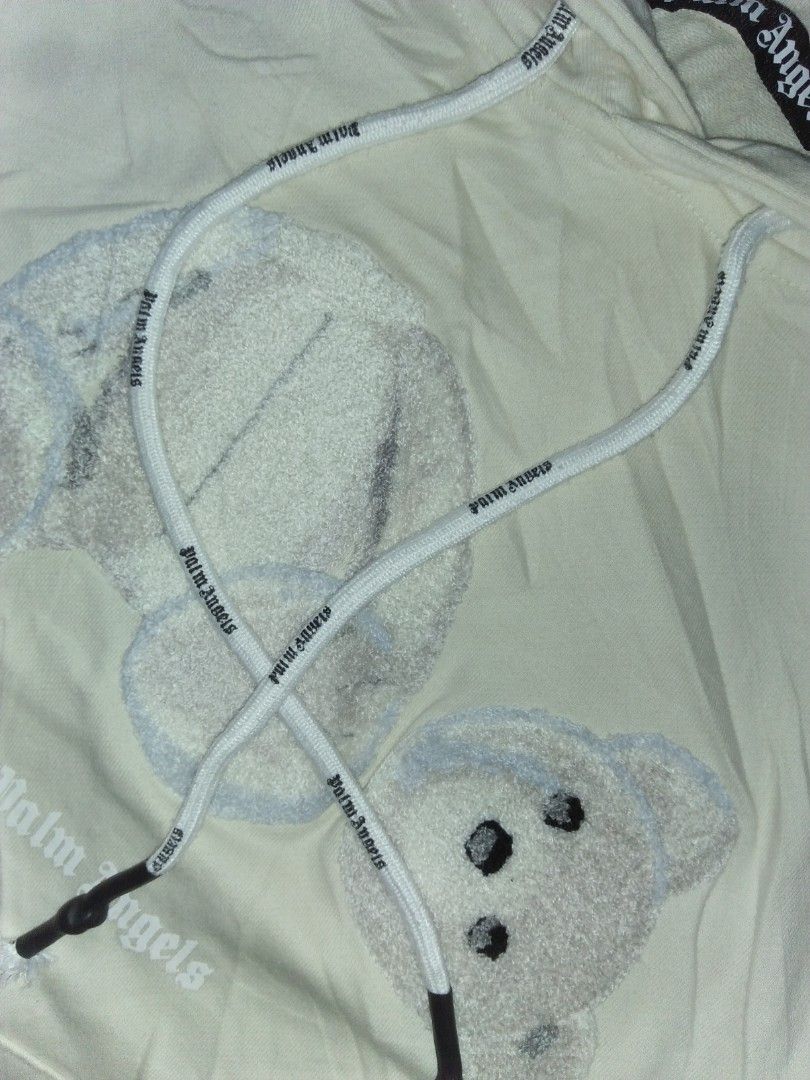 PALM ANGELS ICE BEAR HOODIE (Category: Hoodies) located in Cebu City. Submitted by imbapicker (Listing ID 1457822148, Image 3). Description: PALM ANGELS ICE BEAR HOODIE SIZE SMALL WIDTH 22" LENGTH 27" EXCELLENT CONDITION TO AS NEW NO ISSUE 5500 +SHIPP DM IF INTERESTED 📩 LOCATION LAPU-LAPU CITY.