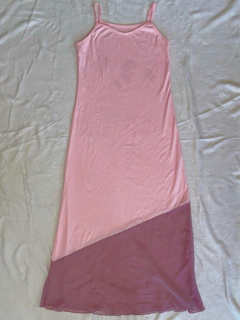 pink two toned dress (Category: Dresses) located in Las Pinas. Submitted by cccurations (Listing ID 1457869216, Image 2). Description: 🔖 pink two toned dress 🪡 length: 49” 🪡 shoulder to pit: 8” 🪡 bust: 30” 🪡 waist: 32” 🪡 soft material on top 🪡 sheer bottom (different shade of pink!) 🪡 super cute dress! 🥹 🪡 also available in purple and blue! 🪡 flaw/s: stains in front 🥹 although it’s not that much noticeable when worn! 🔖 ₱450 🔖 commen